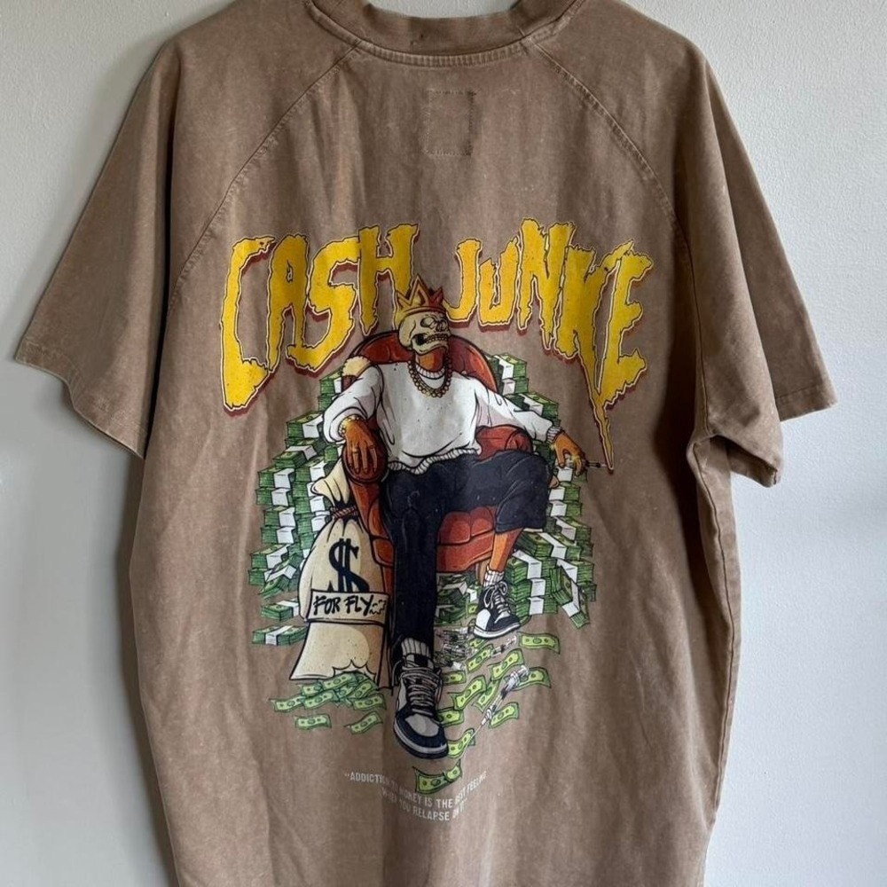 Vintage Washed Graphic Tee Cash Junkie Skeleton Money‎ Print Tan 100% Cotton